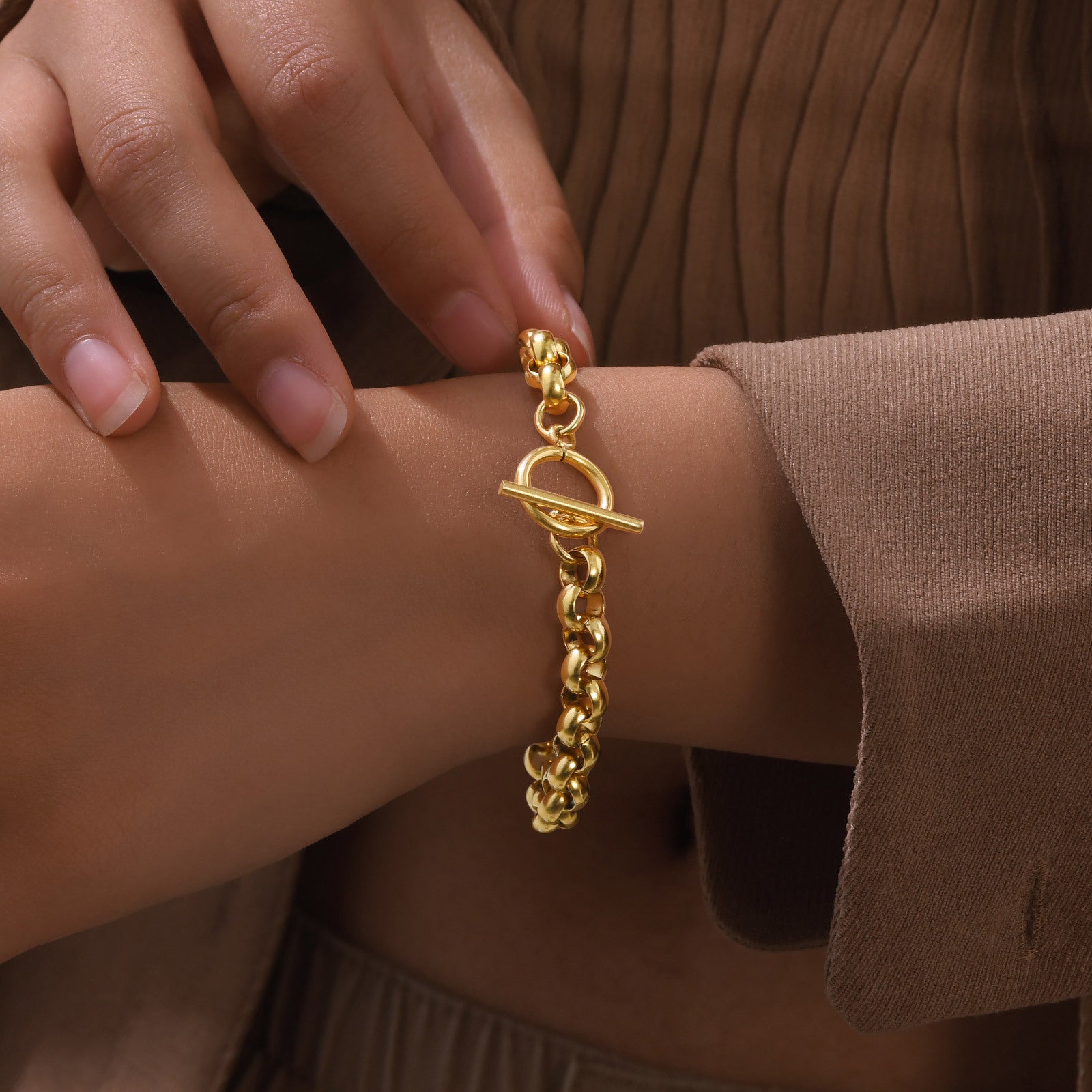 Fashionable Stainless Steel Round Pearl Chain Bracelet